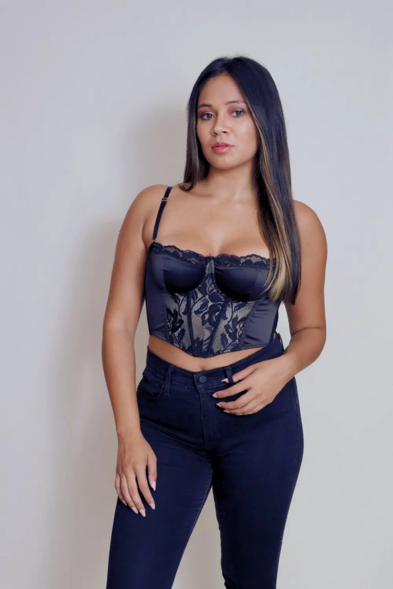 Unlock Your Inner Fashionista: How To Style A Bustier Top Effortlessly! - CHAMBRE 535