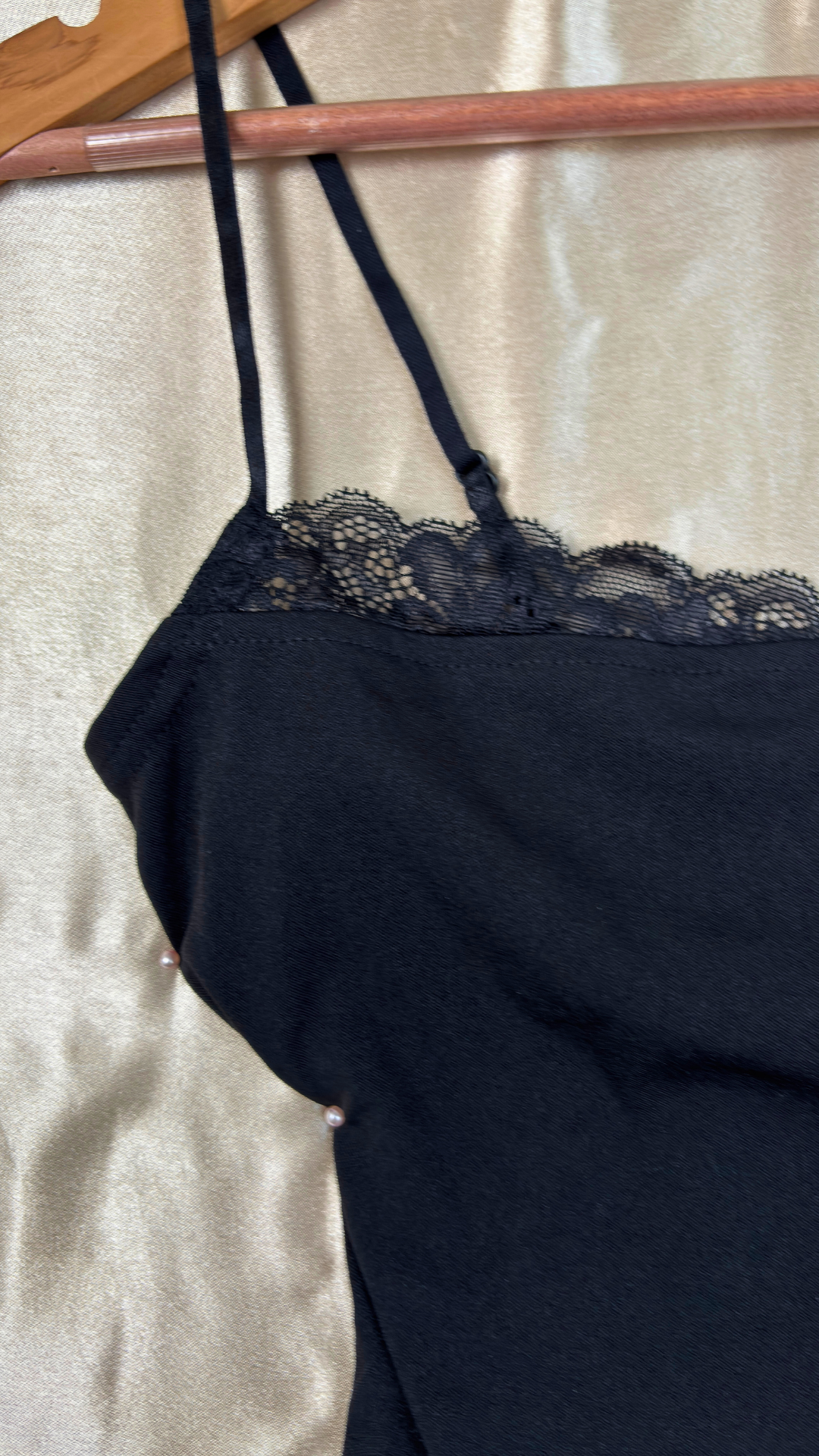 Lace Darling Top TRÈS FOU OR SOMETHING