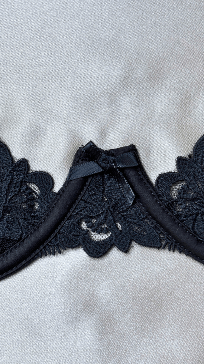Amee Black Bra - TRÈS FOU OR SOMETHING