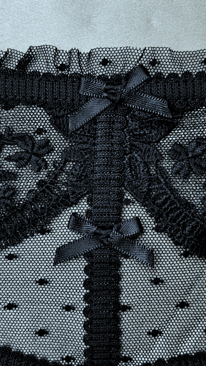 Amee Black Garter - TRÈS FOU OR SOMETHING