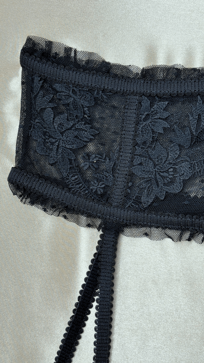 Amee Black Garter - TRÈS FOU OR SOMETHING