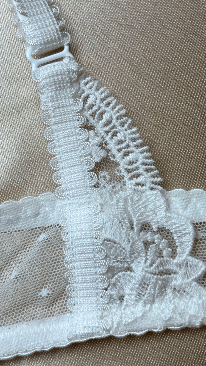 Amee White Bra - TRÈS FOU OR SOMETHING