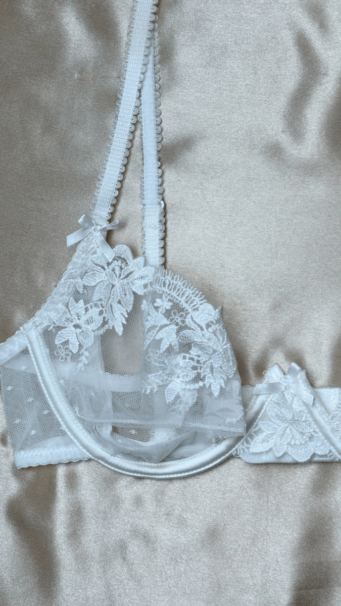Amee White Bra - TRÈS FOU OR SOMETHING