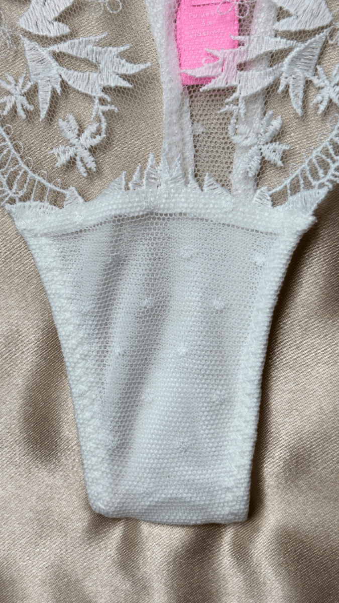 Amee White Panty - TRÈS FOU OR SOMETHING