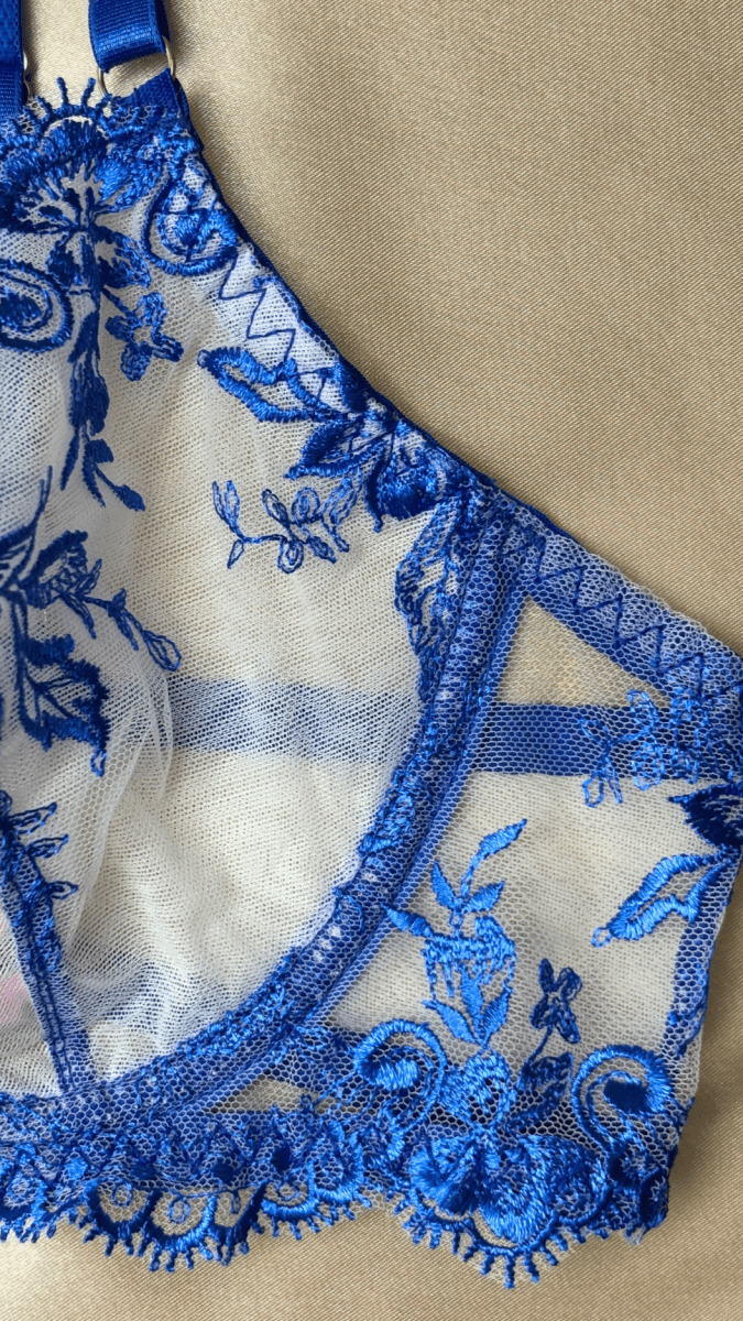 Azul Bra - TRÈS FOU OR SOMETHING
