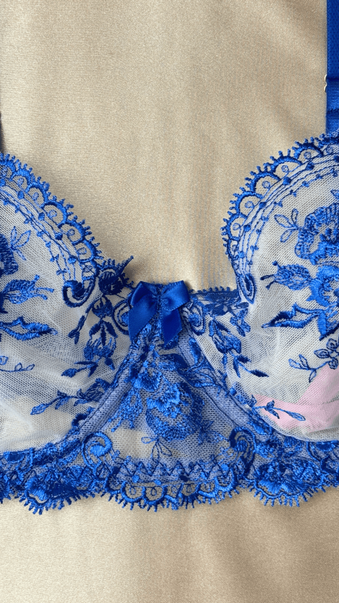 Azul Bra - TRÈS FOU OR SOMETHING