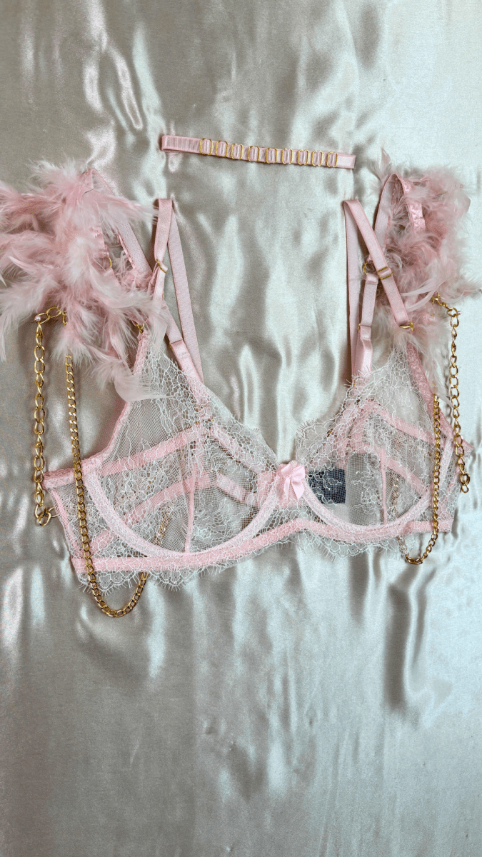 Babygirl Feathers Bra - TRÈS FOU OR SOMETHING