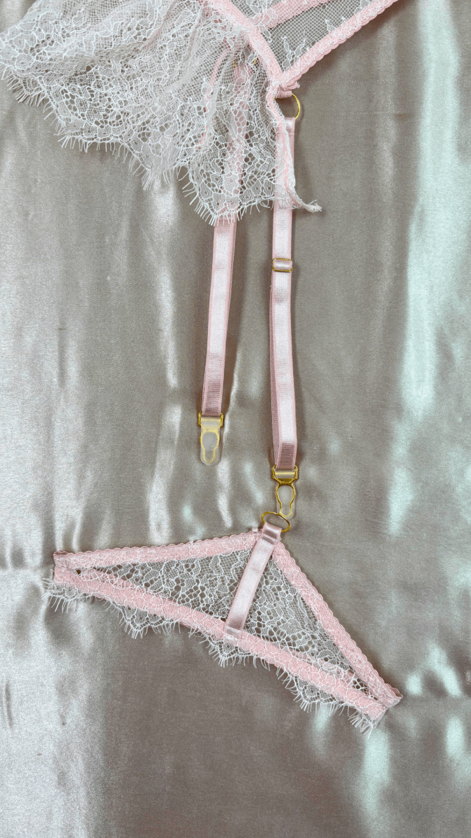 Babygirl Feathers Garter - TRÈS FOU OR SOMETHING