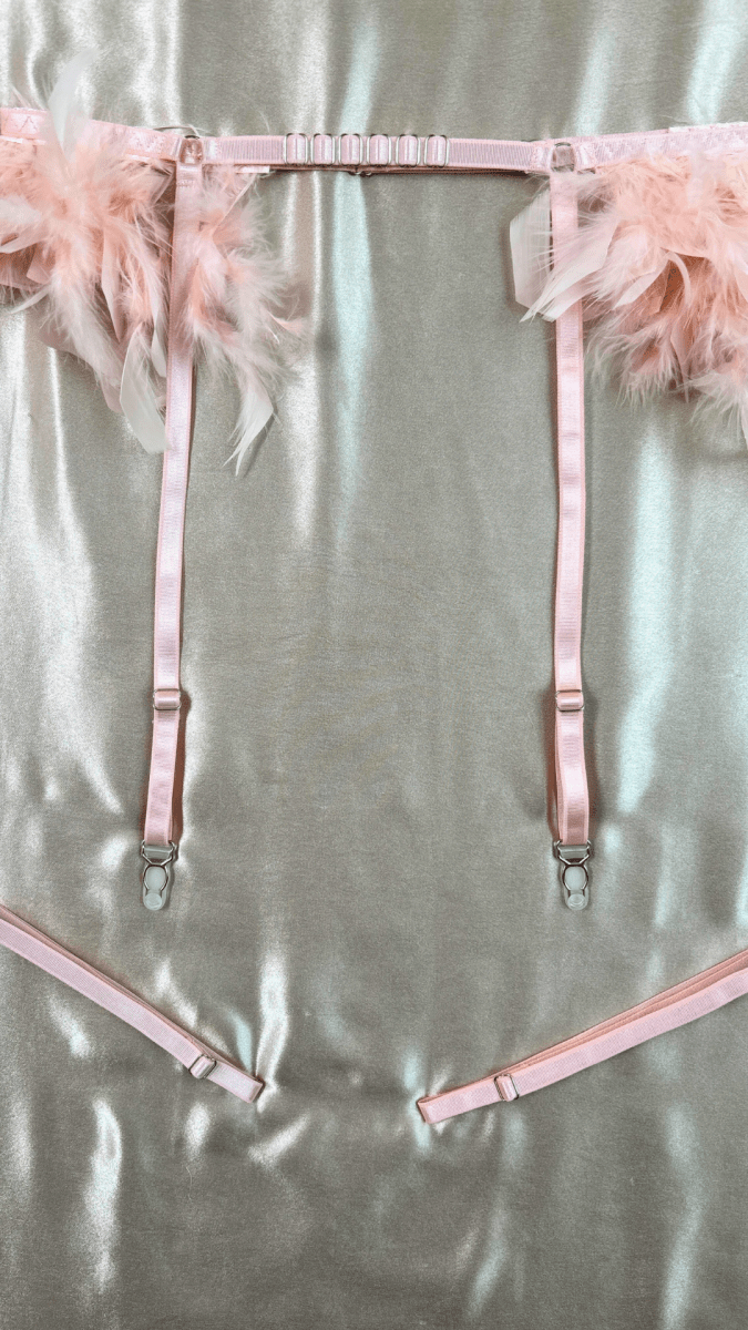 Babygirl Feathers Garter - TRÈS FOU OR SOMETHING