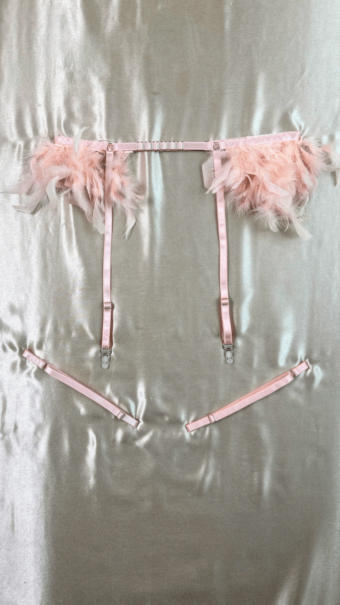 Babygirl Feathers Garter - TRÈS FOU OR SOMETHING
