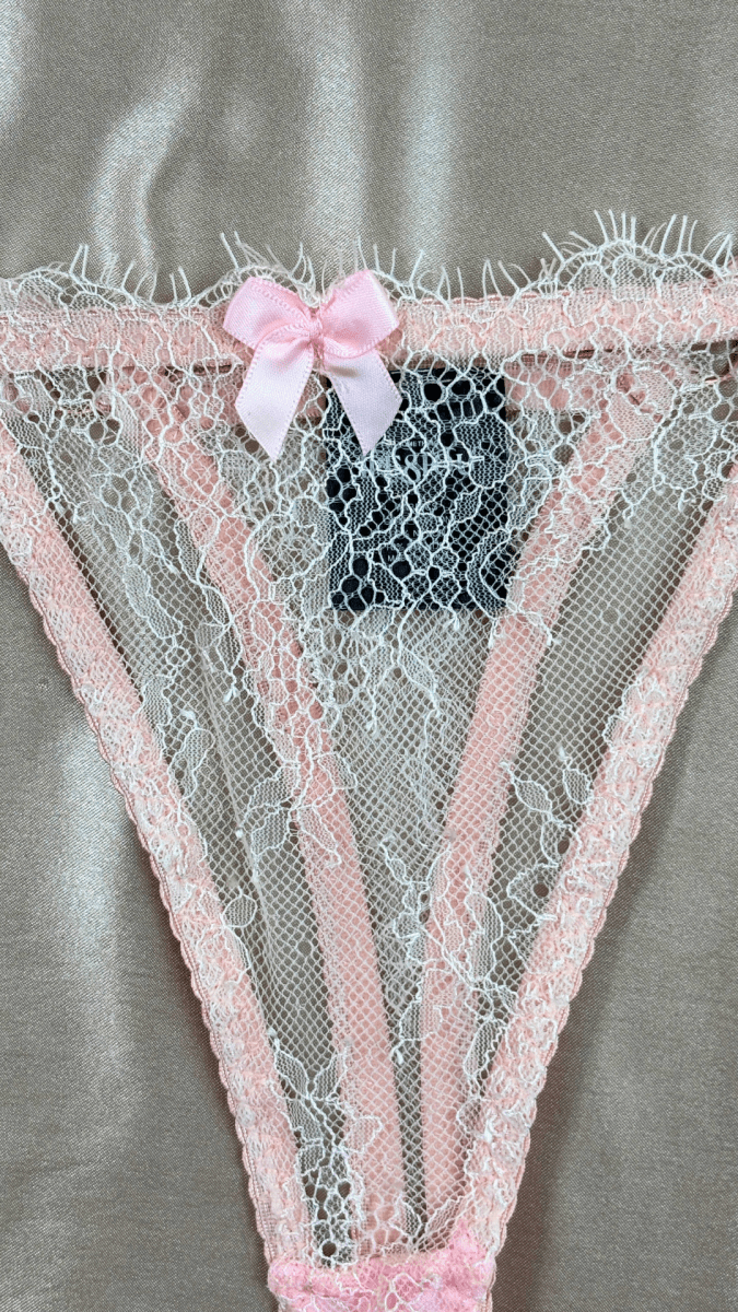 Babygirl Feathers Panty - TRÈS FOU OR SOMETHING