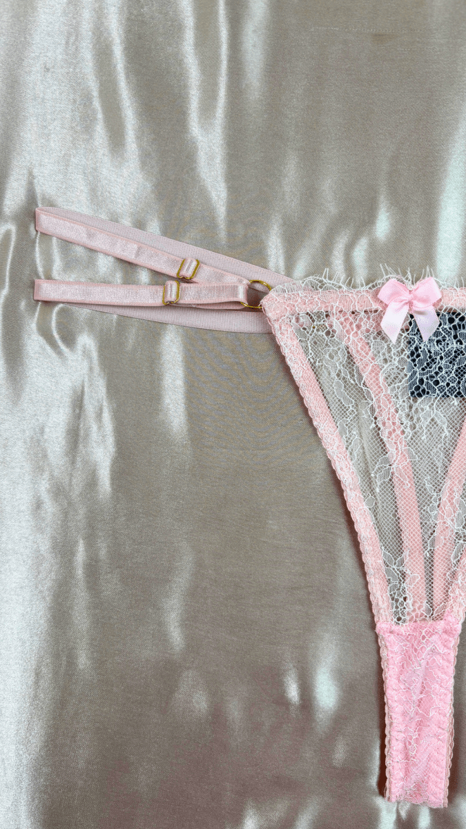 Babygirl Feathers Panty - TRÈS FOU OR SOMETHING