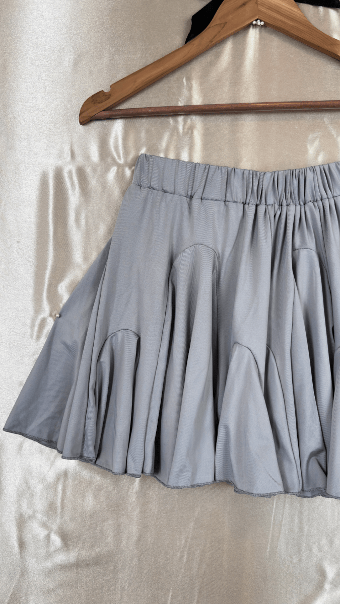 Beachy Frilly Skirt - TRÈS FOU OR SOMETHING