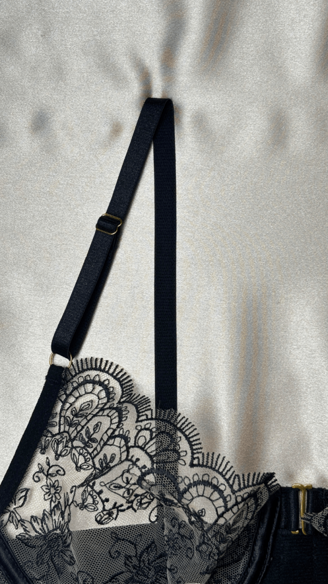 Birdie Bra - TRÈS FOU OR SOMETHING