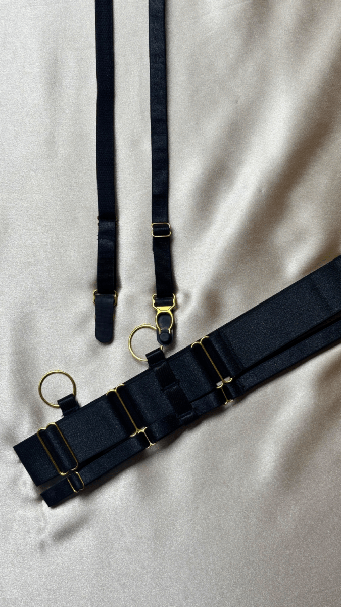 Birdie Garter - TRÈS FOU OR SOMETHING