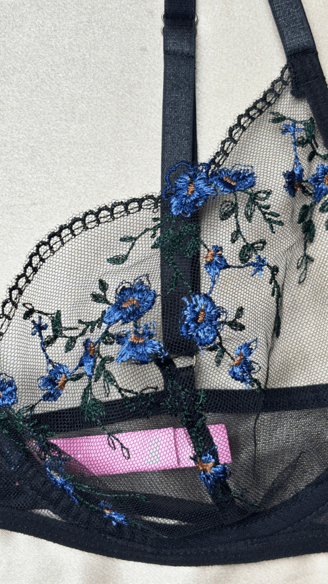 Blueberry Bra - TRÈS FOU OR SOMETHING