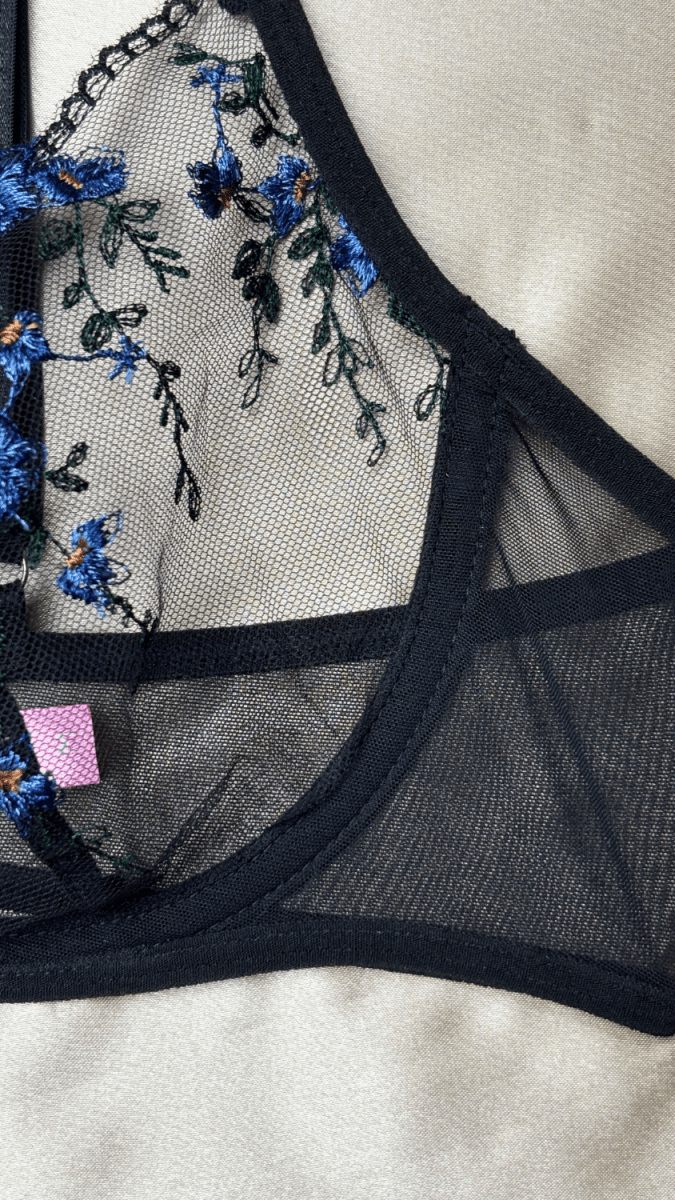 Blueberry Bra - TRÈS FOU OR SOMETHING