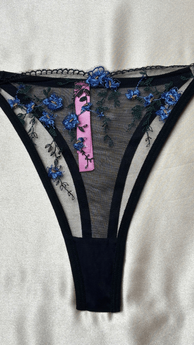 Blueberry Panty - TRÈS FOU OR SOMETHING