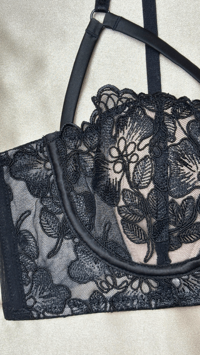 Camilia Black Bra - TRÈS FOU OR SOMETHING