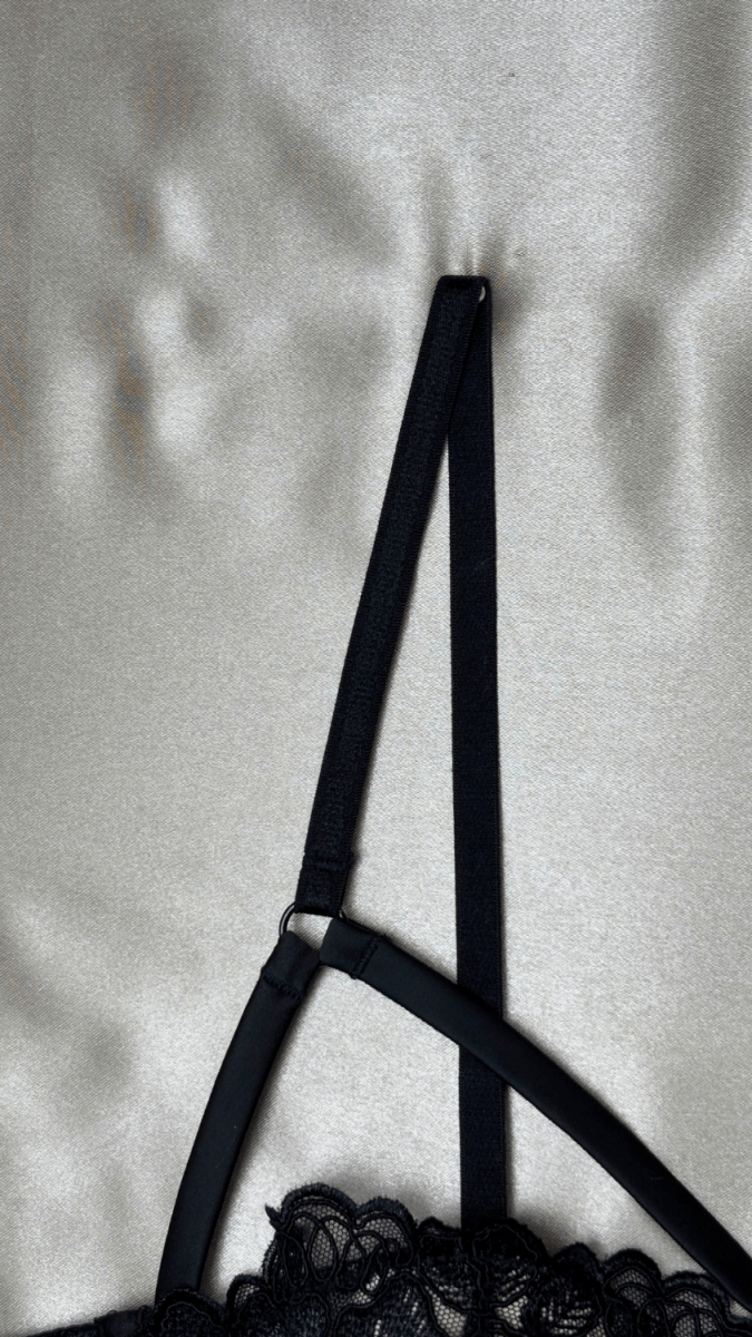 Camilia Black Bra - TRÈS FOU OR SOMETHING