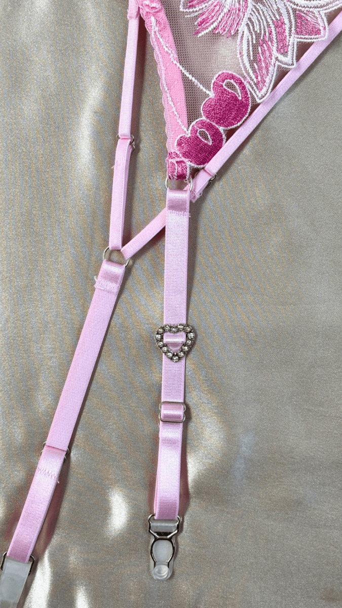 Cherry Bomb Heart Garter - TRÈS FOU OR SOMETHING