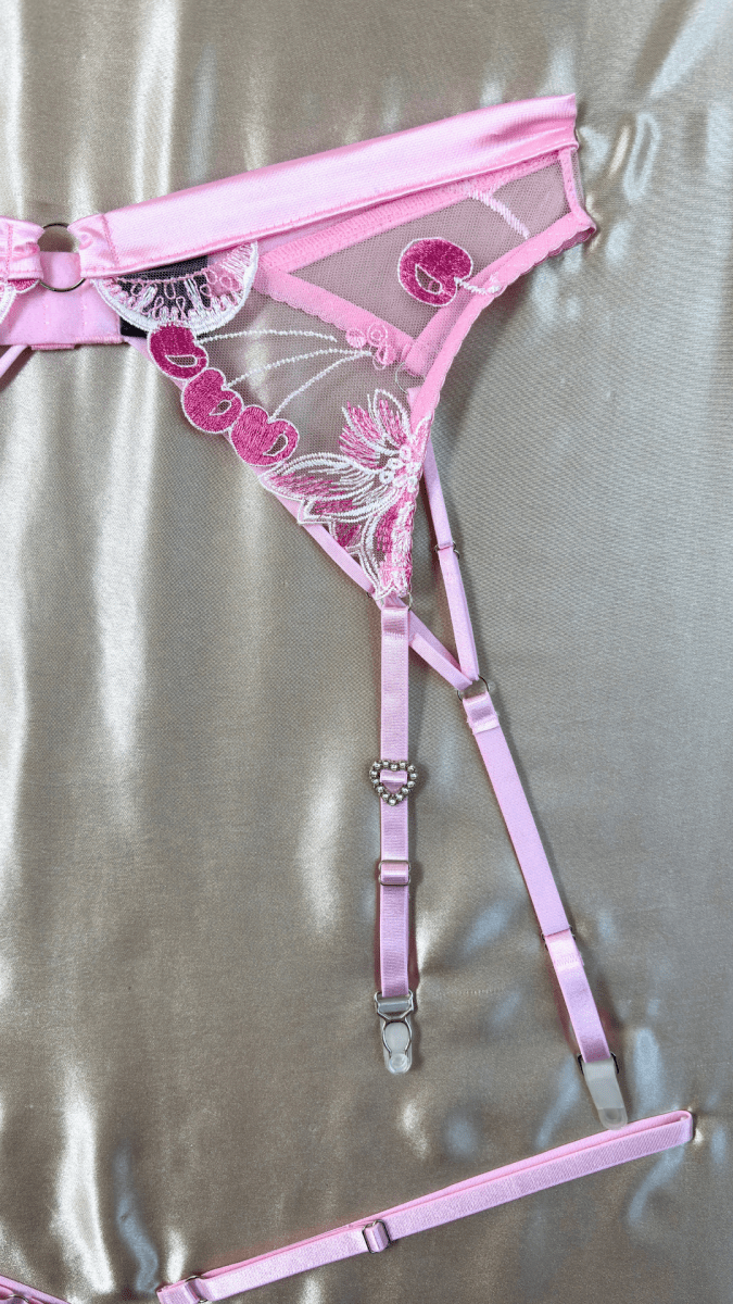 Cherry Bomb Heart Garter - TRÈS FOU OR SOMETHING