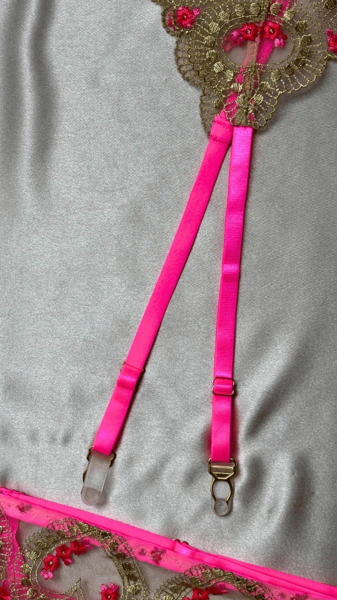 Coquette Garter - TRÈS FOU OR SOMETHING