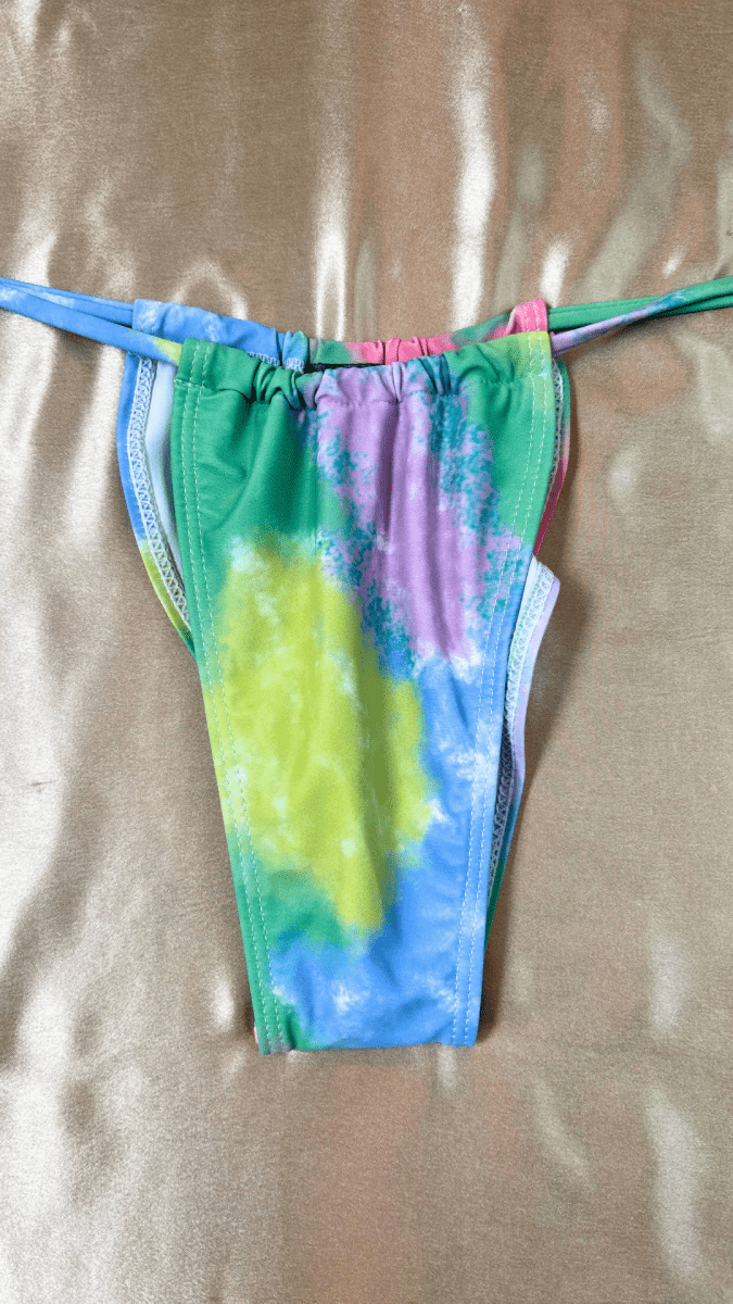 Cosmic Boom Bikini Bottom - TRÈS FOU OR SOMETHING