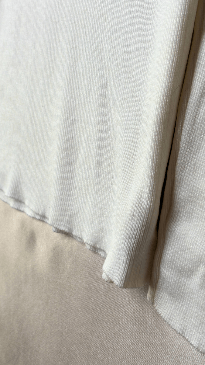 CozyComfort Fitted Long Sleeve White Turtleneck Top - TRÈS FOU OR SOMETHING