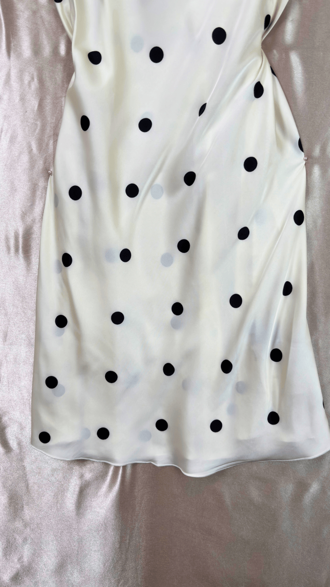 Dot My Dress - TRÈS FOU OR SOMETHING