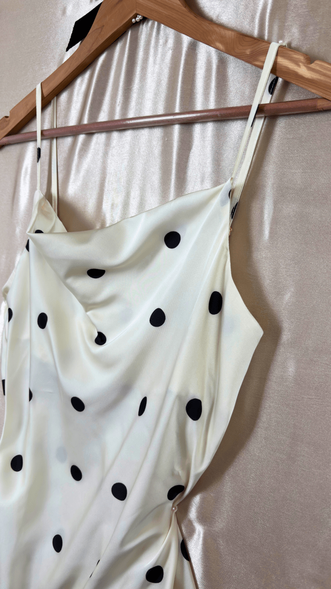 Dot My Dress - TRÈS FOU OR SOMETHING
