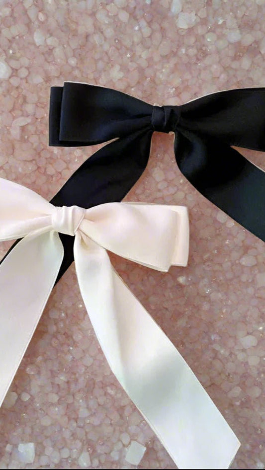 Double Bow Hair Clip - TRÈS FOU OR SOMETHING