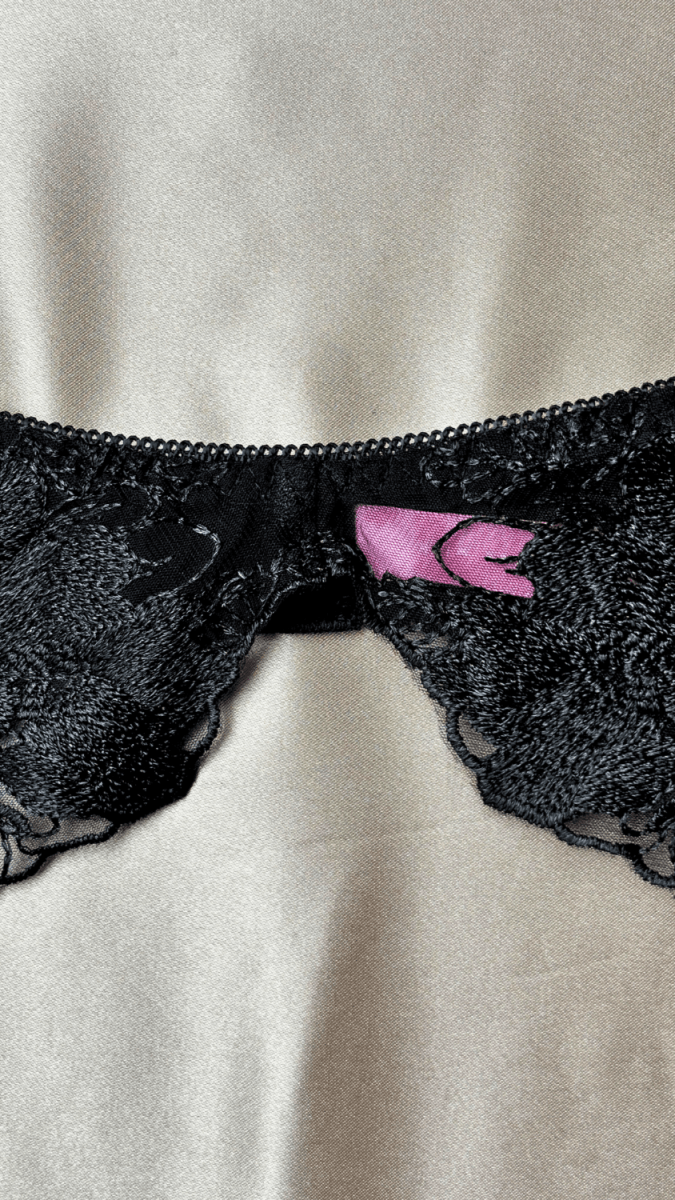 Eden Black Garter - TRÈS FOU OR SOMETHING