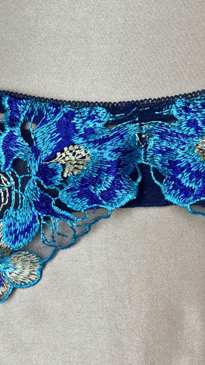 Eden Blue Garter - TRÈS FOU OR SOMETHING