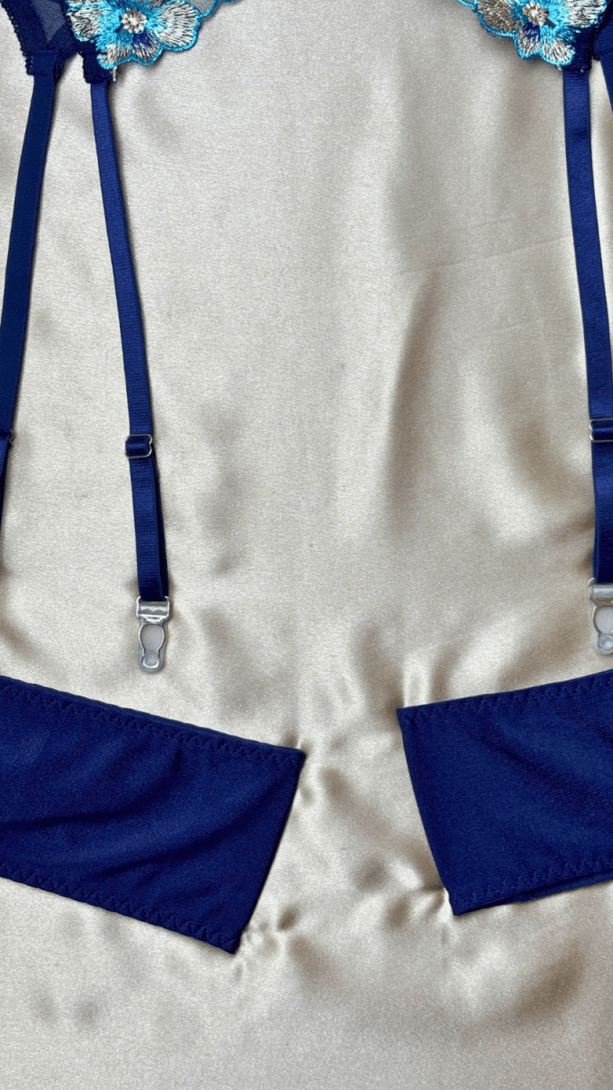 Eden Blue Garter - TRÈS FOU OR SOMETHING