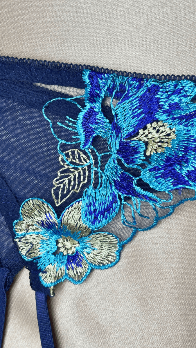 Eden Blue Garter - TRÈS FOU OR SOMETHING