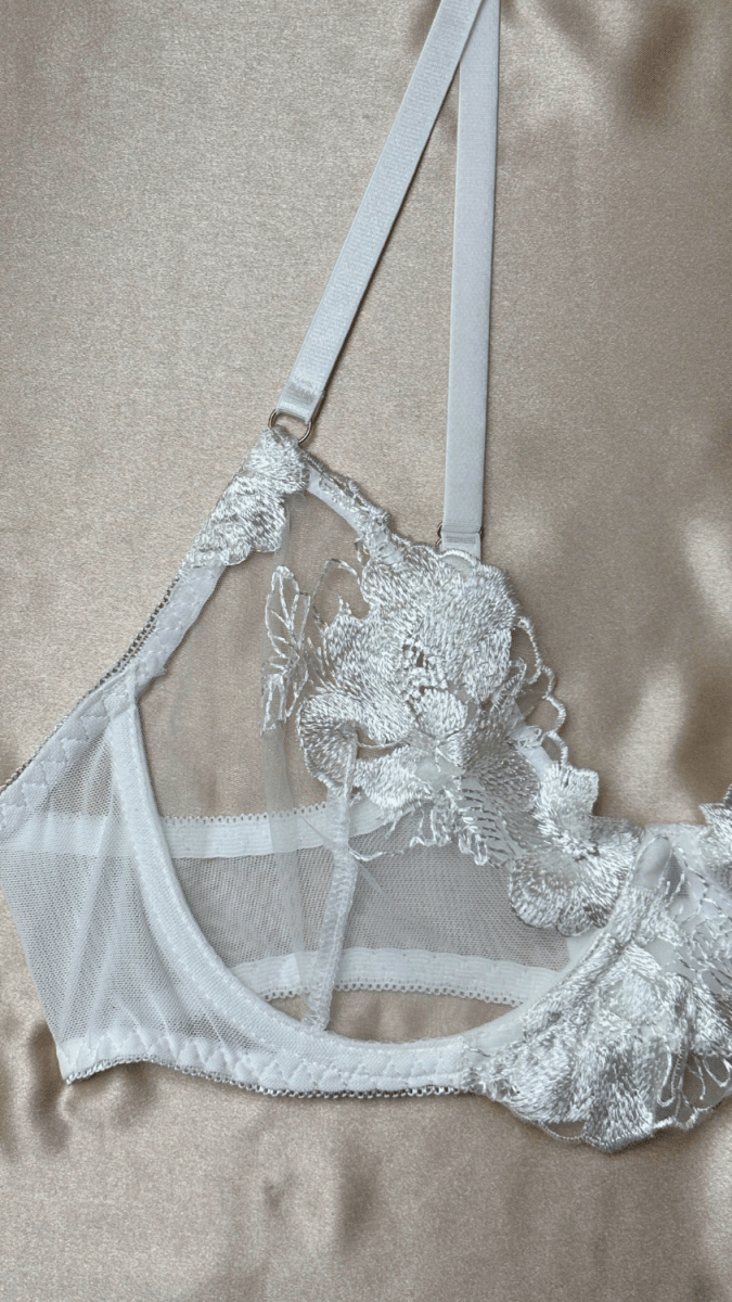 Eden White Bra - TRÈS FOU OR SOMETHING