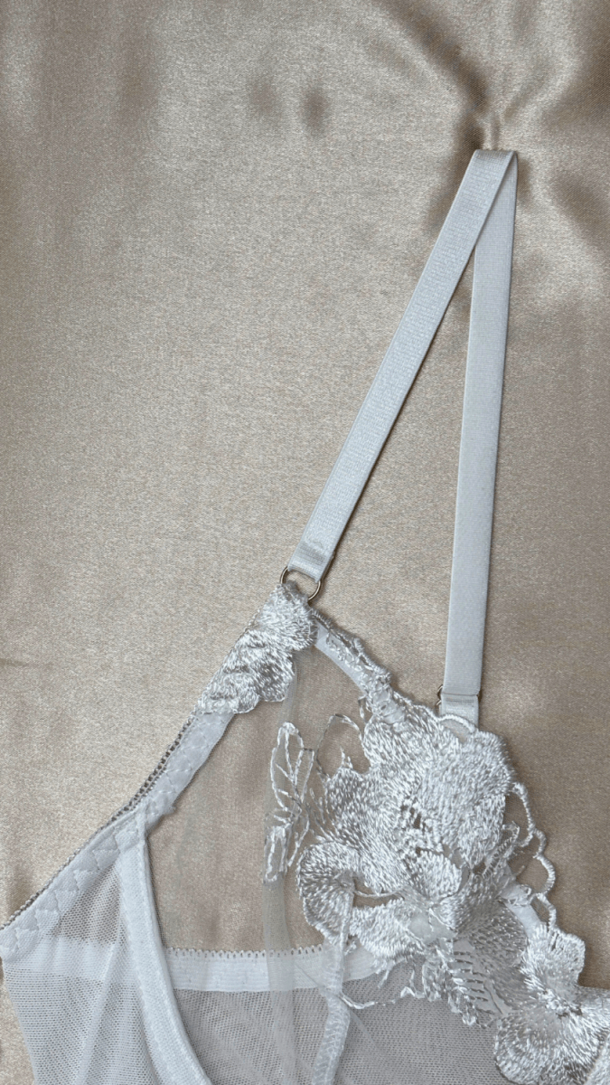 Eden White Bra - TRÈS FOU OR SOMETHING