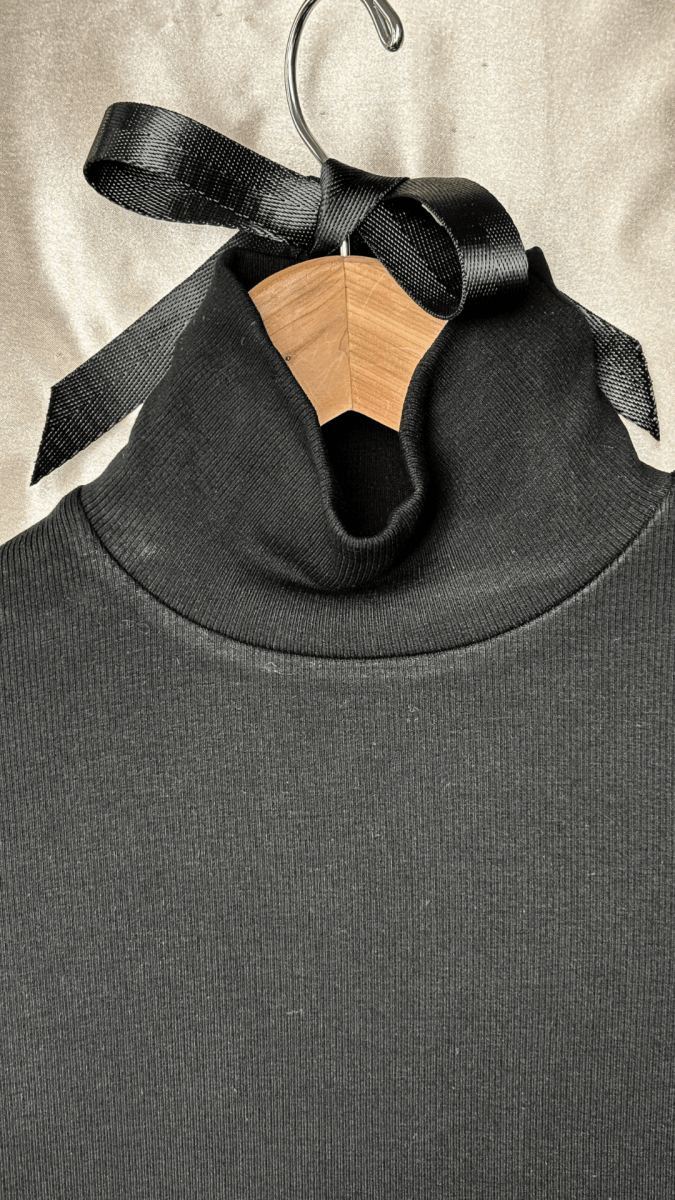 Elevated Knit Turtle Long Sleeve Black Bodysuit Top - TRÈS FOU OR SOMETHING