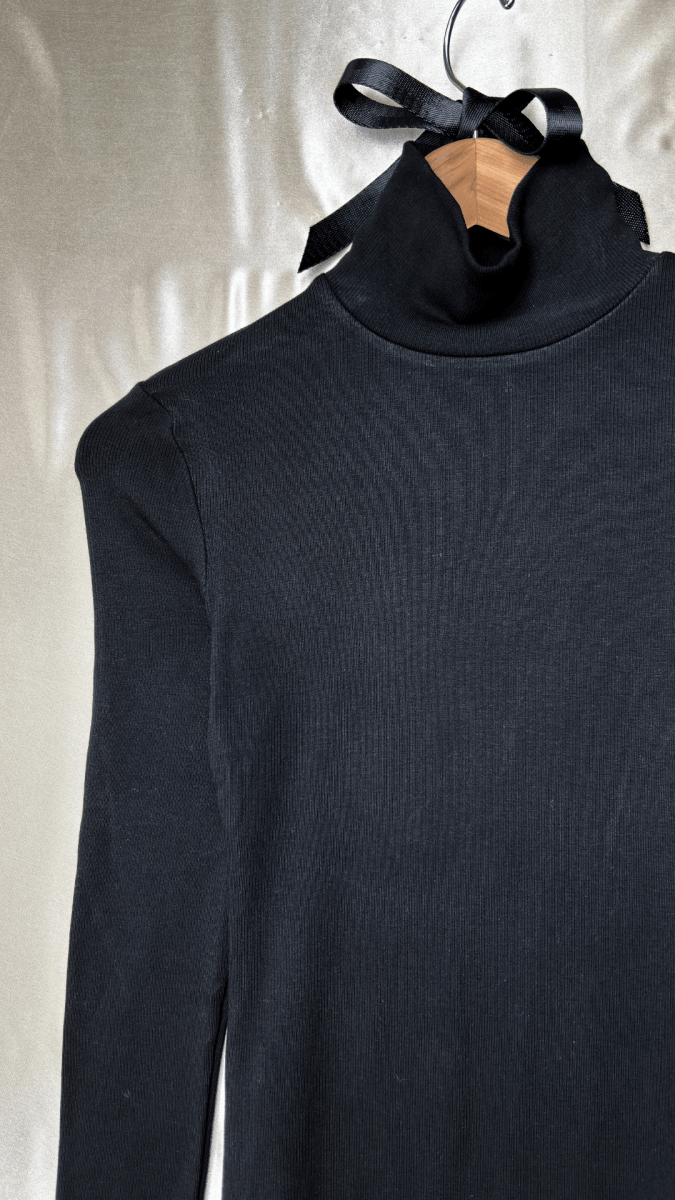 Elevated Knit Turtle Long Sleeve Black Bodysuit Top - TRÈS FOU OR SOMETHING