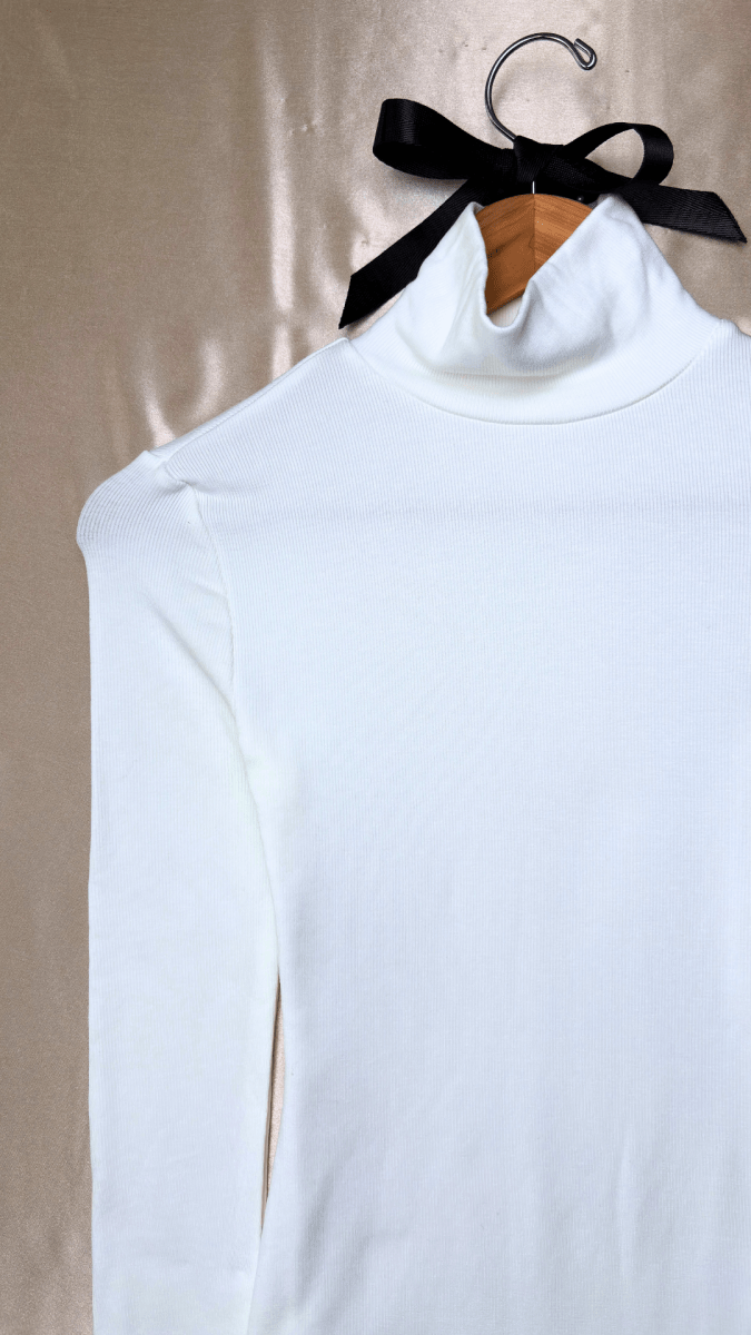 Elevated Knit Turtle Long Sleeve White Bodysuit Top - TRÈS FOU OR SOMETHING