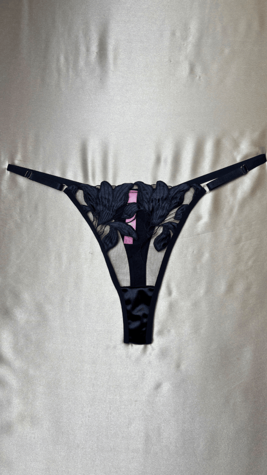 Elle Black Panty - TRÈS FOU OR SOMETHING