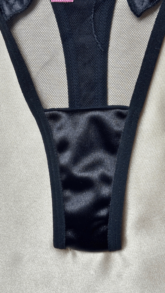 Elle Black Panty - TRÈS FOU OR SOMETHING