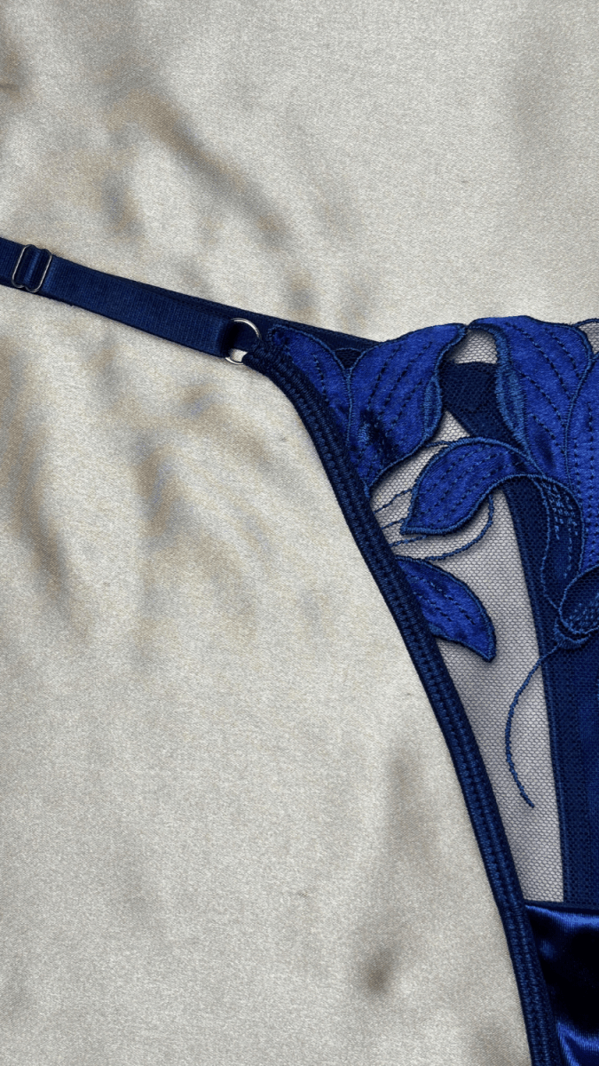 Elle Blue Panty - TRÈS FOU OR SOMETHING