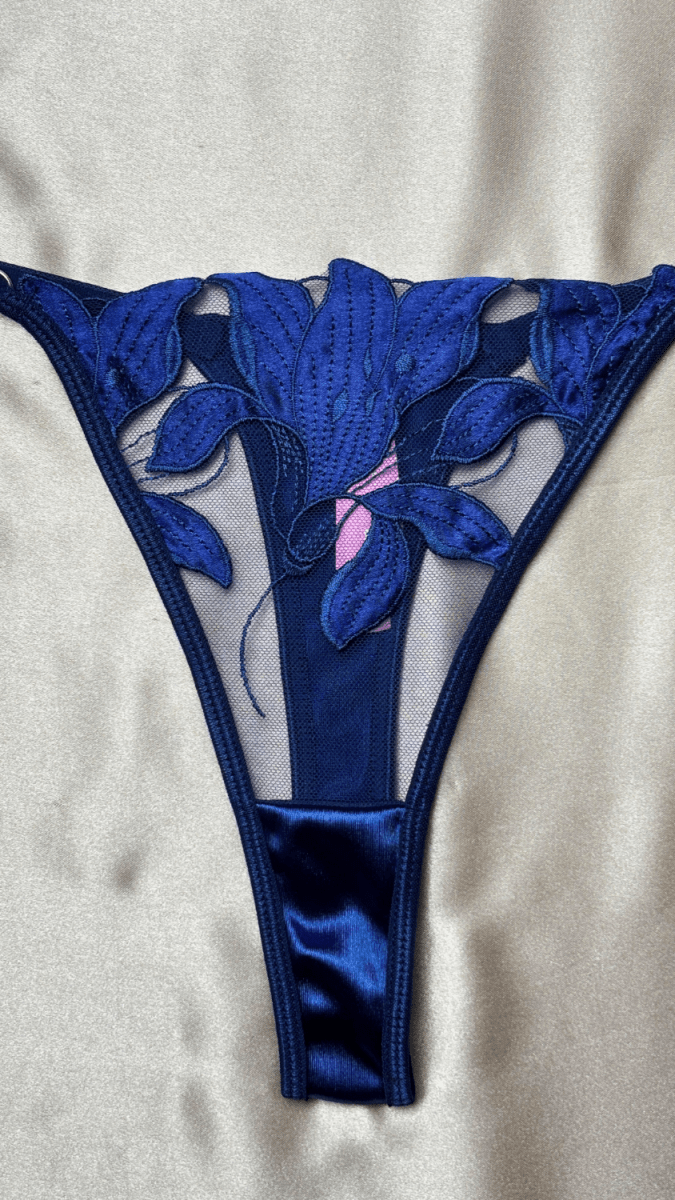 Elle Blue Panty - TRÈS FOU OR SOMETHING