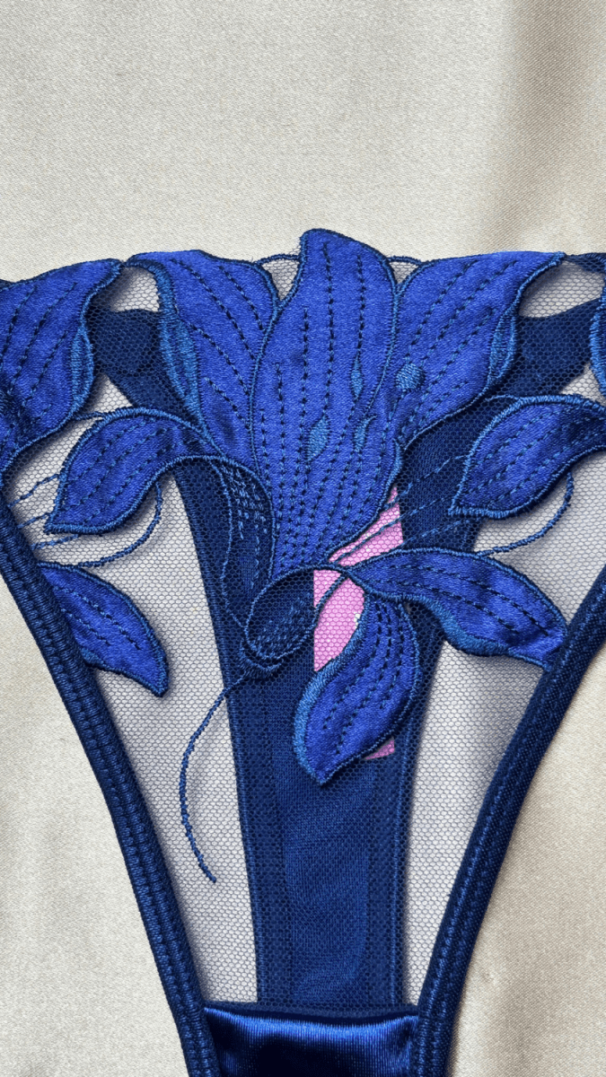 Elle Blue Panty - TRÈS FOU OR SOMETHING