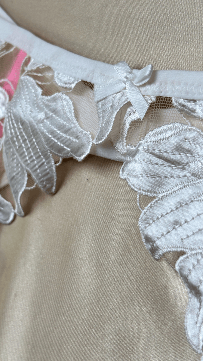 Eloise White Garter - TRÈS FOU OR SOMETHING