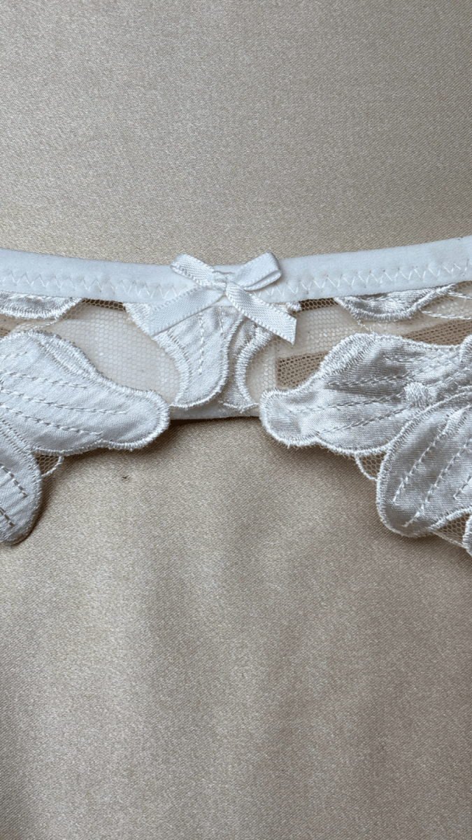 Eloise White Garter - TRÈS FOU OR SOMETHING