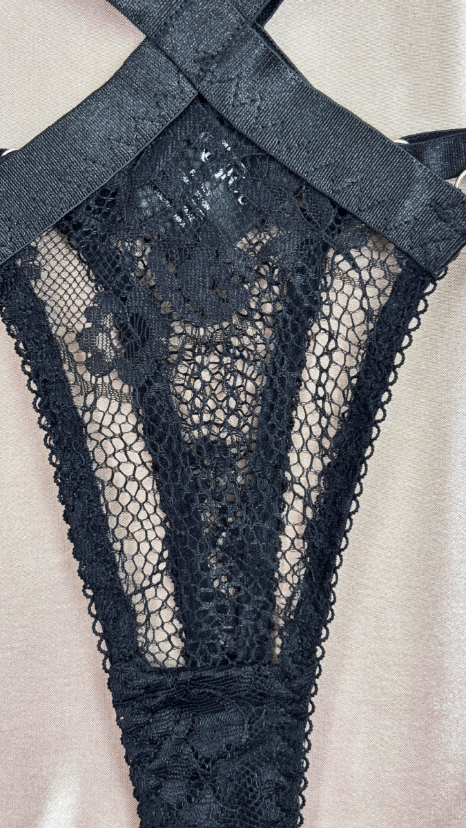 Exquisitely Wrapped in Lace Panty - TRÈS FOU OR SOMETHING