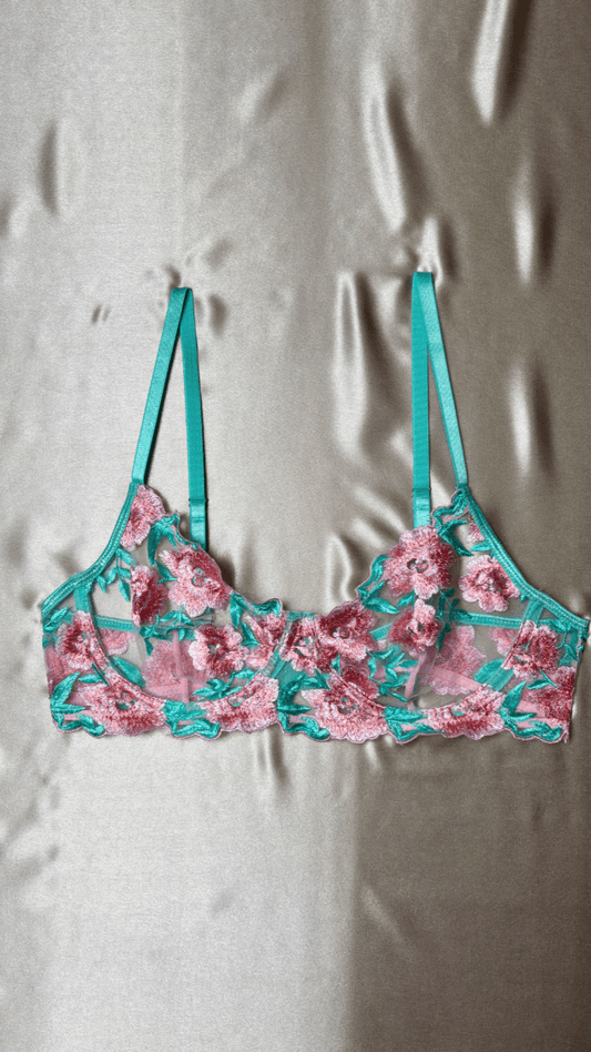 Fairy Bra - TRÈS FOU OR SOMETHING